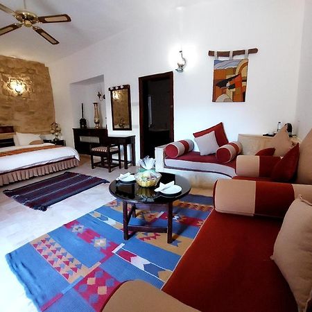 Hayat Zaman Hotel And Resort Petra Wadi Musa Exteriör bild