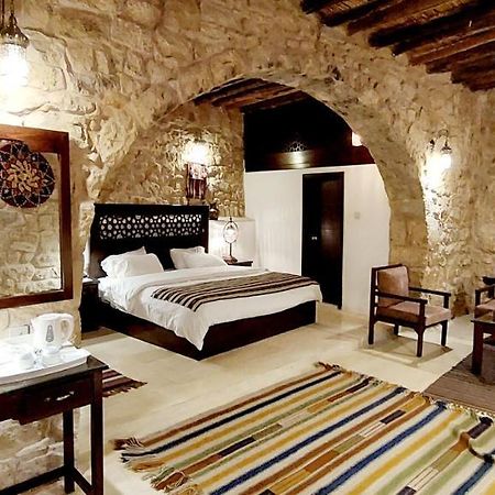 Hayat Zaman Hotel And Resort Petra Wadi Musa Exteriör bild