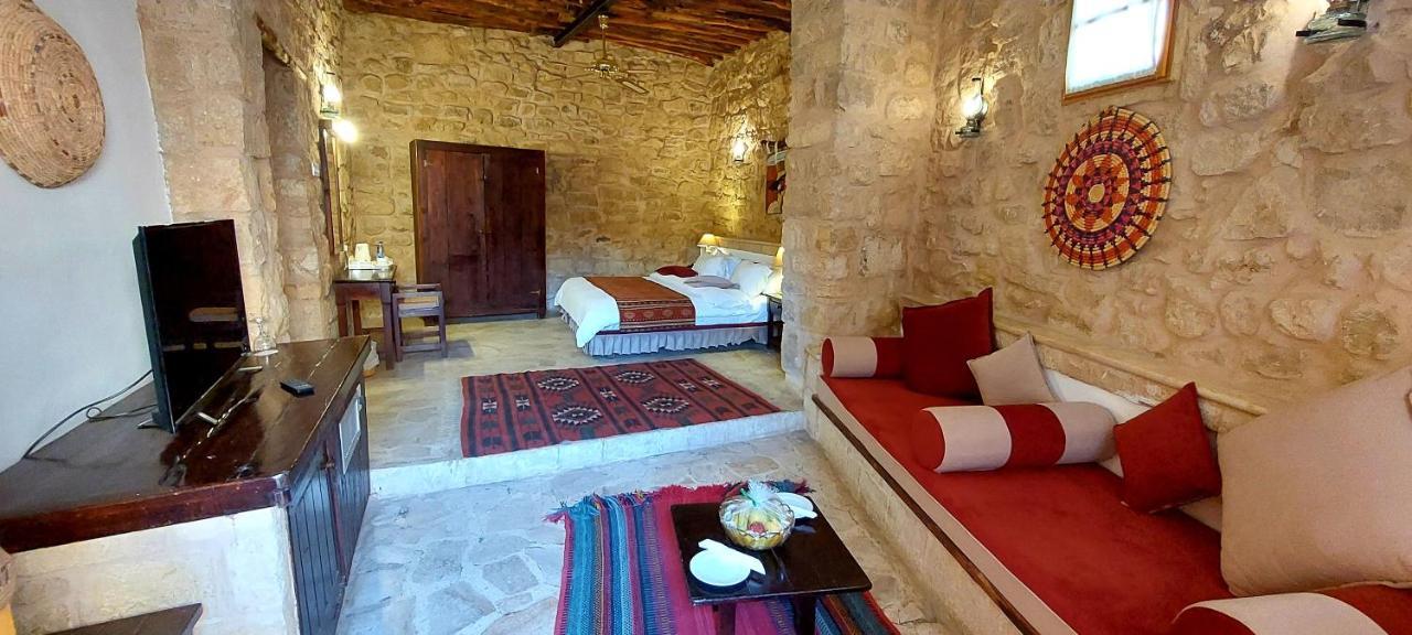 Hayat Zaman Hotel And Resort Petra Wadi Musa Exteriör bild