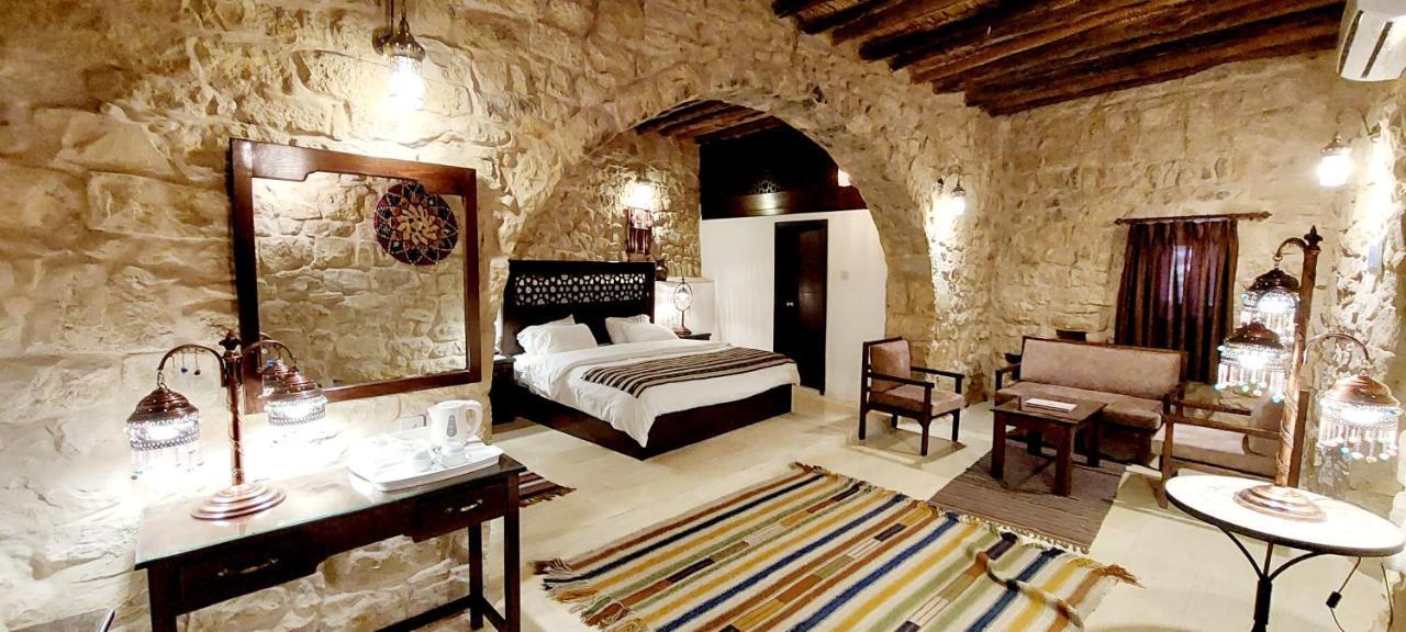 Hayat Zaman Hotel And Resort Petra Wadi Musa Exteriör bild