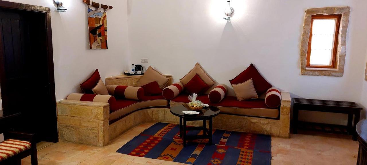 Hayat Zaman Hotel And Resort Petra Wadi Musa Exteriör bild
